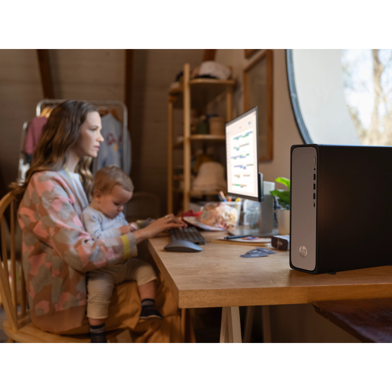HP Desktop M01-F2243nf Bundle PC Intel® Core™ i3 i3-12100 8 Go DDR4-SDRAM 256 Go SSD Windows 11 Home Tower Noir
