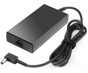 CoreParts MBXAC-AC0005 adaptateur de puissance & onduleur Intérieure 135 W Noir