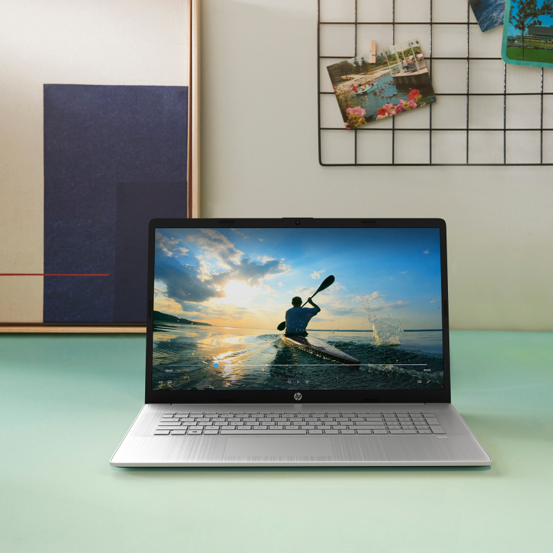HP Laptop 17-cp3006nf AMD Ryzen™ 7 7730U Ordinateur portable 43,9 cm (17.3") Full HD 16 Go DDR4-SDRAM 1 To SSD Wi-Fi 6 (802.11ax) Windows 11 Home Argent