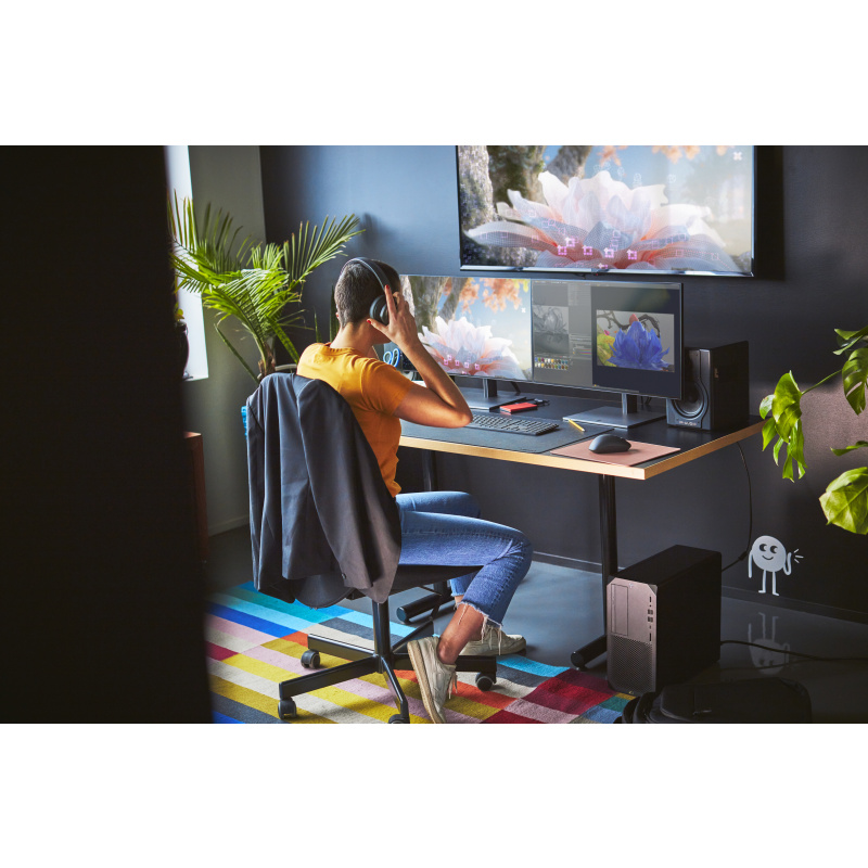 HP Z2 Tower G9 Intel® Core™ i7 i7-14700K 32 Go DDR5-SDRAM 1 To SSD Windows 11 Pro Station de travail AI Workstation Noir