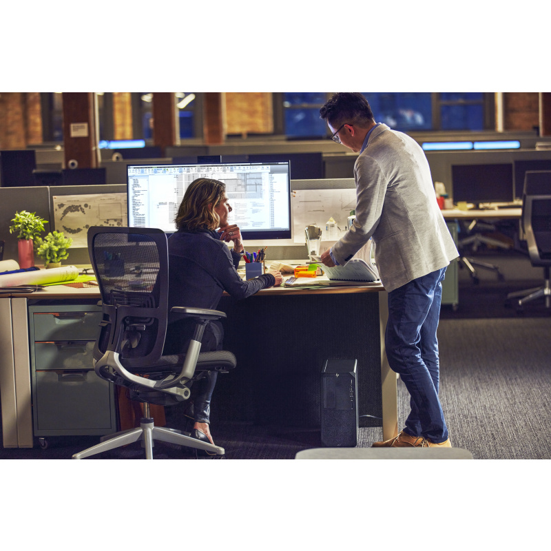 HP Z2 Tower G9 Intel® Core™ i7 i7-14700K 32 Go DDR5-SDRAM 1 To SSD Windows 11 Pro Station de travail AI Workstation Noir